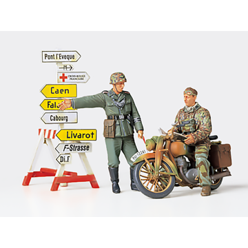 1/35 Tamiya German Motorcycle Orderly Set (THC35241)