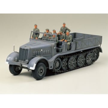 1/35 Tamiya German 18 ton Half-Track FAMO (THC35239)