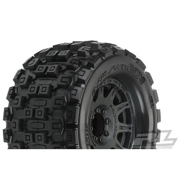 Proline Badlands MX38 3.8" All Terrain Tyres Black Raid Wheels 17mm Hex (G-PRO10127-10
)