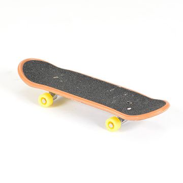 SC Models Static Skateboard 9.5 x 2.5 x 1.8cm (SCDTSM09007)