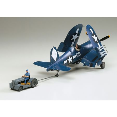 1/48 Tamiya Corsair F4U-1D with Moto Tug (THC61085)